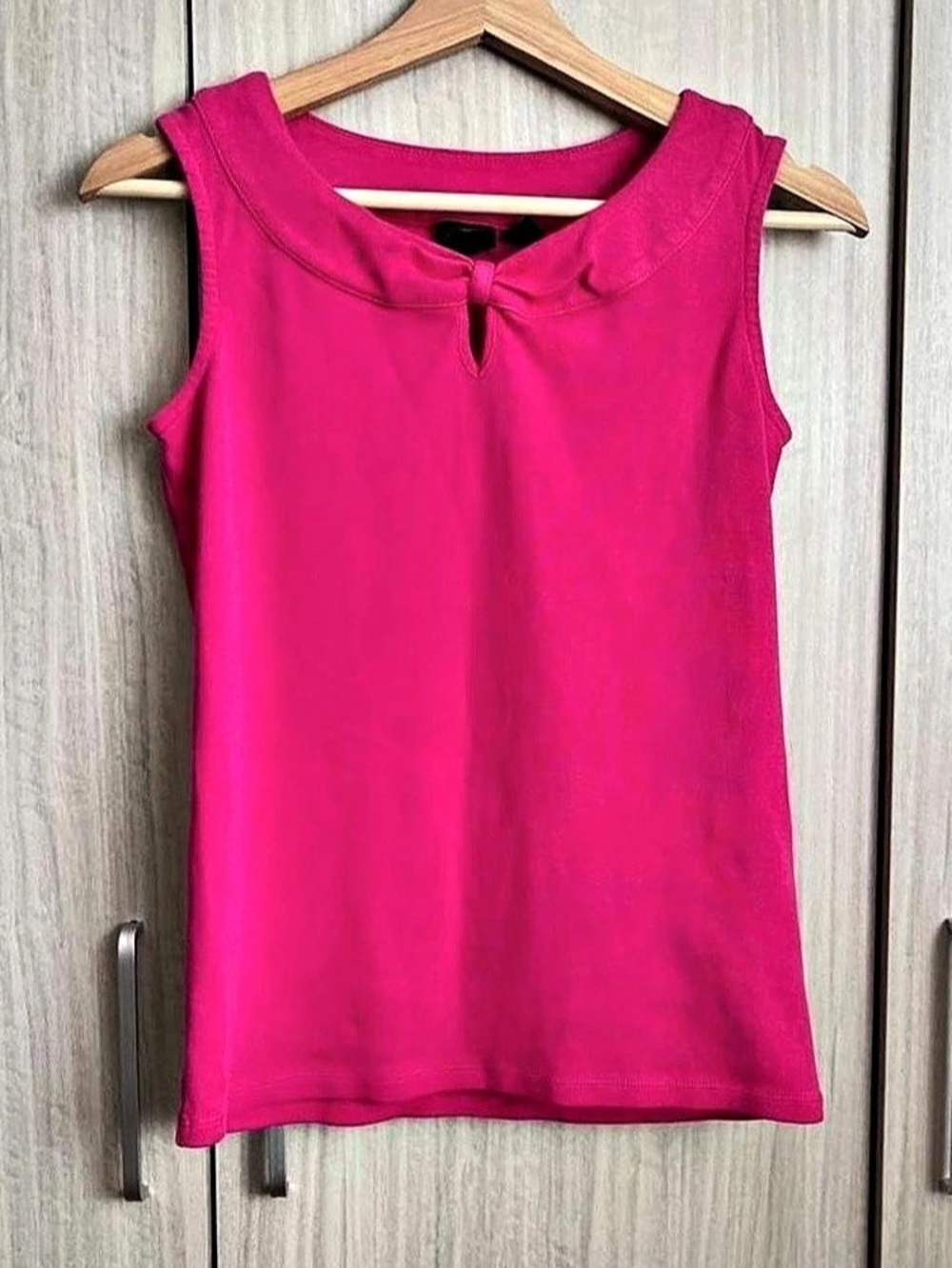 Rafaella Pink Sleeveless Tie Neck Top Size Small Like New